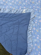 Cargar imagen en el visor de la galería, blue quilt with a floral pattern and ruffled edges Size 63”x 96”