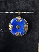 Load image into Gallery viewer, Vintage 14K yellow gold lapis lazuli donut pendant — blue stone in a gold bezel setting