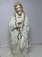Charger l'image dans la galerie, Vintage Bon Ton Jade 3-piece porcelain nativity set figurines
