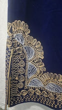 Cargar imagen en el visor de la galería, Exquisite Royal Blue Velvet Kaftan with Opulent Gold & Silver Embroidery