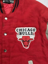 Charger l'image dans la galerie, 90s Vintage Chicago Bulls NBA Varsity Bomber Jacket by Sportsline – Men's Large