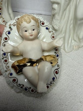 Charger l'image dans la galerie, Vintage Bon Ton Jade 3-piece porcelain nativity set figurines