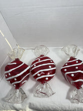 将图片加载到图库查看器,Vintage Red Acrylic Wrapped Candy Trinket Boxes Magnetic Closure Set of 6