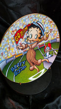 Charger l'image dans la galerie, Danbury Mint Betty Boop Homecoming Queen Limited Edition Collector Plate - 1994 America's Sweetheart Series