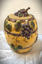 गैलरी व्यूवर में इमेज लोड करें, Pacific Rim Sonoma Grape Cookie Jar Wine Barrel Ceramic Hand-Painted Discontinued Pattern