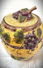 गैलरी व्यूवर में इमेज लोड करें, Pacific Rim Sonoma Grape Cookie Jar Wine Barrel Ceramic Hand-Painted Discontinued Pattern