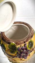 गैलरी व्यूवर में इमेज लोड करें, Pacific Rim Sonoma Grape Cookie Jar Wine Barrel Ceramic Hand-Painted Discontinued Pattern