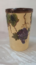 गैलरी व्यूवर में इमेज लोड करें, Pacific Rim Grape Wine Cooler / Utensil Holder – Hand-Painted Vintage Ceramic Sonoma Collection