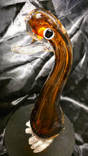 गैलरी व्यूवर में इमेज लोड करें, Murano-Style Hand-Blown Amber Art Glass Duck Figurine with Bullicante Detail