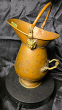 将图片加载到图库查看器,Vintage Copper & Brass Coal Scuttle – Lion Head Handles, Victorian Hearth Bucket