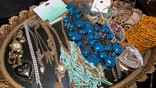गैलरी व्यूवर में इमेज लोड करें, Bulk Lot Costume & Fashion Jewelry – Necklaces, Bracelets, Earrings & Watch Assortment