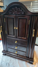 Cargar imagen en el visor de la galería, Vintage Mahogany-Style Tabletop Jewelry Armoire Cabinet with Drawers & Necklace Doors