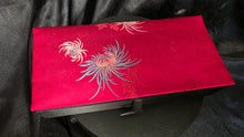 将图片加载到图库查看器,Vintage Asian Satin Brocade Chrysanthemum Stationery Box Case