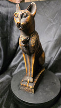 गैलरी व्यूवर में इमेज लोड करें, Egyptian Bastet Cat Goddess Statue Made in Egypt Antique Finish Figure