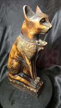 गैलरी व्यूवर में इमेज लोड करें, Egyptian Bastet Cat Goddess Statue Made in Egypt Antique Finish Figure
