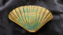 将图片加载到图库查看器,Vintage Mid-Century Brass Seashell Trinket Dish Coastal Hollywood Regency
