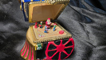 Charger l'image dans la galerie, Mr Christmas Musical Train Trinket Box Ornament Santa Scene Hinged