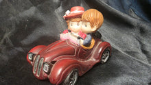将图片加载到图库查看器,Romantic Couple in Red Convertible Figurine Vintage Style Love Keepsake
