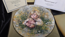 Charger l'image dans la galerie, Wedgwood “Innocence” 1977 Collector Plate Mary Vickers w/ Box & COA