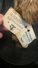 将图片加载到图库查看器,Vintage Nuni Alaskan Fur Doll Inuit Drummer Figurine Kiana Alaska