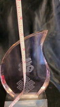 Cargar imagen en el visor de la galería, Modern Frosted Glass Sculpture Asian Symbol Knot Art Décor Piece