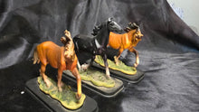 将图片加载到图库查看器,Vintage Horse Figurines Set of 3 Black Stallion & Running Colts Resin Display