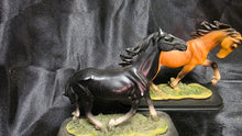 将图片加载到图库查看器,Vintage Horse Figurines Set of 3 Black Stallion & Running Colts Resin Display