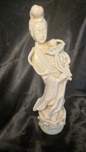 Charger l'image dans la galerie, Vintage Blanc de Chine Guanyin Figurine White Porcelain Goddess of Mercy