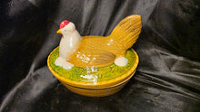 将图片加载到图库查看器,Vintage Old Castle West Germany Majolica Hen on Nest Covered Dish