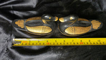 Charger l'image dans la galerie, Vintage Hand Carved Black & Gold Lacquerware Duck Trinket Boxes Pair