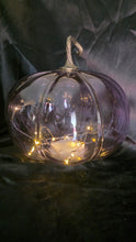 将图片加载到图库查看器,Lighted Purple Glass Pumpkin Cloche with Fairy Lights Autumn Halloween Décor