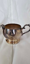 Load image into Gallery viewer, Vintage Oneida Silversmith Sugar and Creamer Set