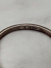 Load image into Gallery viewer, Vintage Taxco Mexico 925 Sterling Silver Malachite Hinged Bangle Bracelet