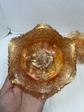 गैलरी व्यूवर में इमेज लोड करें, Antique Fenton Marigold Carnival Glass Panther Footed Berry Bowls Set of 3