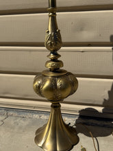 Load image into Gallery viewer, Vintage 1950s Rembrandt Masterpiece Brass Globe Table Lamp Hollywood Regency