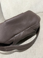Cargar imagen en el visor de la galería, Coach F15064 Brown Pebbled Leather Convertible Duffle Hobo Shoulder Bag