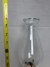 Cargar imagen en el visor de la galería, Antique Amber Glass Kerosene Hurricane Oil Lamp Victorian Finger Lamp Style