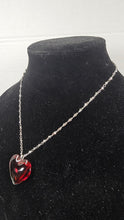 गैलरी व्यूवर में इमेज लोड करें, Crimson Heart Faceted Glass Pendant Necklace – Silver-Tone Beaded Chain