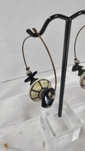 Charger l'image dans la galerie, Handcrafted Artisan Hoop Earrings with Cream Mosaic Beads & Black Stone Accents