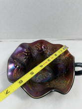 Charger l'image dans la galerie, Antique Dugan Holly & Berry Amethyst Carnival Glass Ruffled Bowl, c. 1909