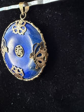 Load image into Gallery viewer, Vintage 14K Yellow Gold Lapis Lazuli Good Fortune Donut Pendant Chinese Symbol