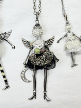 将图片加载到图库查看器,Vintage Jacqueline Kent Charmed Angel Pendant Necklace Collection Set of 3