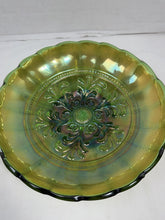Charger l'image dans la galerie, Vintage Green Carnival Glass Ruffled Serving Bowl Footed Iridescent