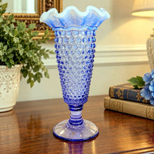 Charger l'image dans la galerie, Vintage 1950s Fenton Purple Opalescent Hobnail Ruffled Footed Glass Vase