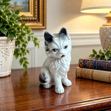 Charger l'image dans la galerie, Vintage Homco Gray White Porcelain Longhair Cat Figurine Made in Japan