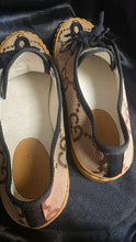 Load image into Gallery viewer, Gucci Maxi GG Low Top Caramel Canvas Sneakers 703031 Men's Size 8.5 Spain