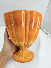 Charger l'image dans la galerie, Vintage L.E. Smith Bittersweet Orange Slag Glass Pedestal Compote Bowl 1960s