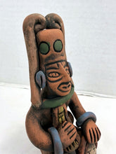 将图片加载到图库查看器,Vintage Hand-Painted Mexican Folk Art Terracotta Mayan Figure Handmade Mexico