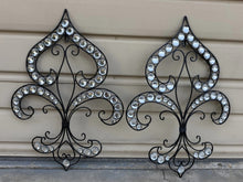 Cargar imagen en el visor de la galería, Large Wrought Iron Fleur-de-Lis Wall Art Set - front view