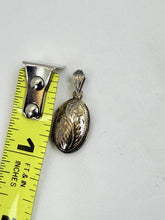 Load image into Gallery viewer, Vintage 925 Sterling Silver Gold Tone Botanical Engraved Oval Locket